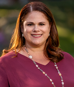 Samantha Amato Headshot